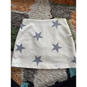 Storia White Mini Skirt with Gray Star Print